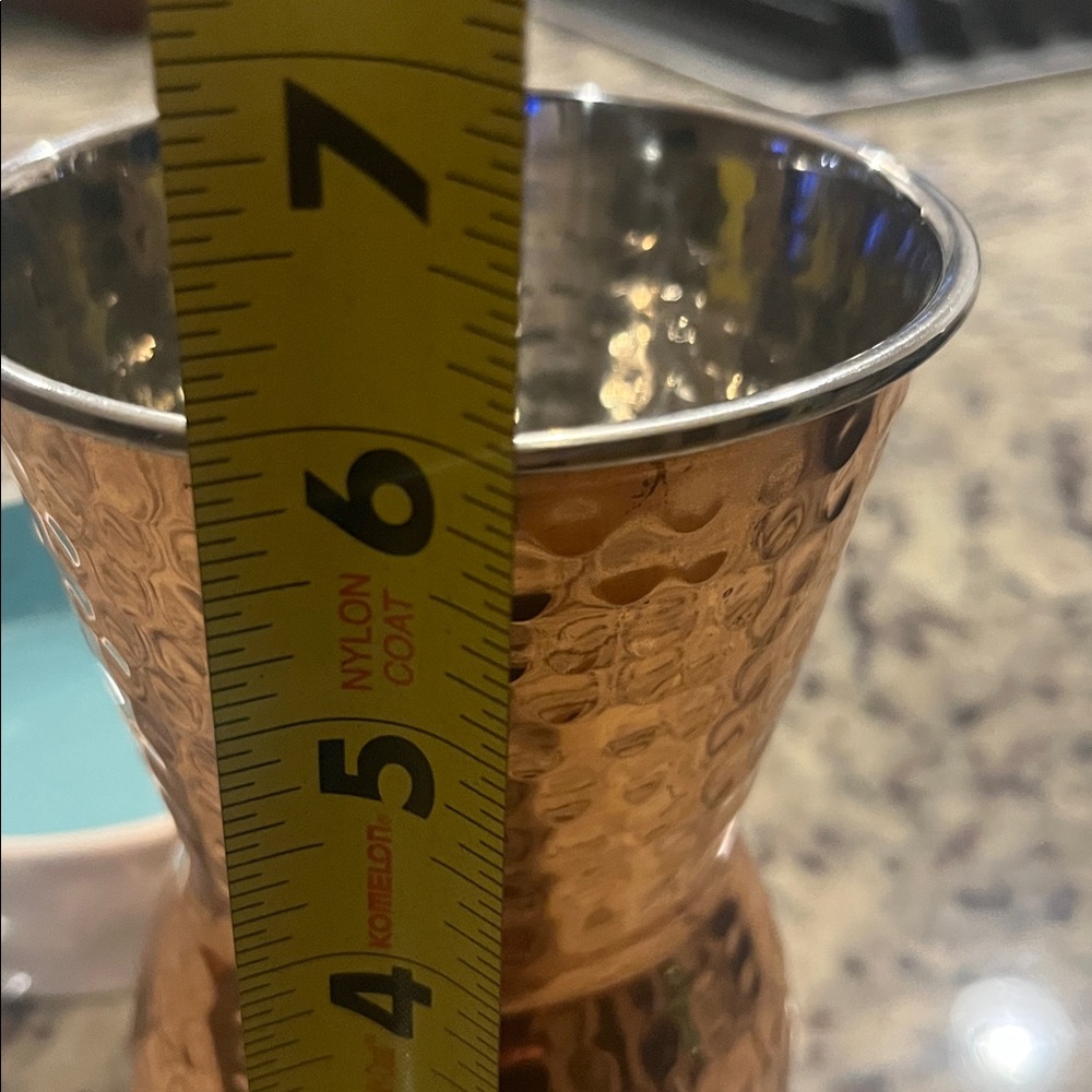 Hand hammered NAPASTYLE vase - Picture 3 of 4